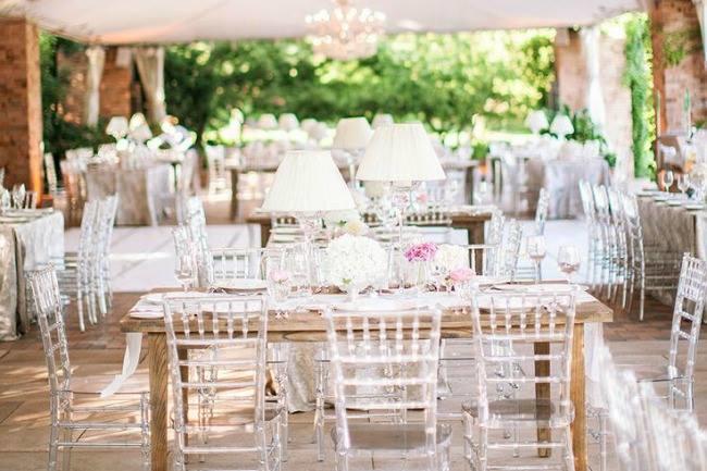 Je suis entrain de chercher sur le net une salle de mariage EXCEPTIONNELLE dans les environs de Rennes. Vous avez des bonnes idées ? Je cherche un havre de paix et avec un magnifique parc à l'extérieur...