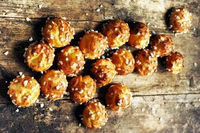 Qui connaît une boulangerie qui fait d'EXCELLENTES chouquettes à Rennes ou aux alentours ! Merci.