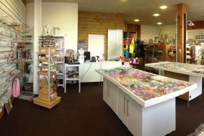 Est-ce que quelqu'un peut me conseiller une boutique entièrement dédiée aux loisirs créatifs à Rennes ?