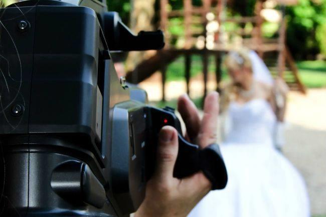 Qui conna&#xEE;t LA bonne personne pour faire photos et vid&#xE9;o lors d&#x27;un mariage ?