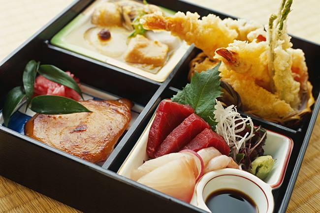 Qui connaît le MEILLEUR resto de sushi de Rouen ? Qui livre, surtout !