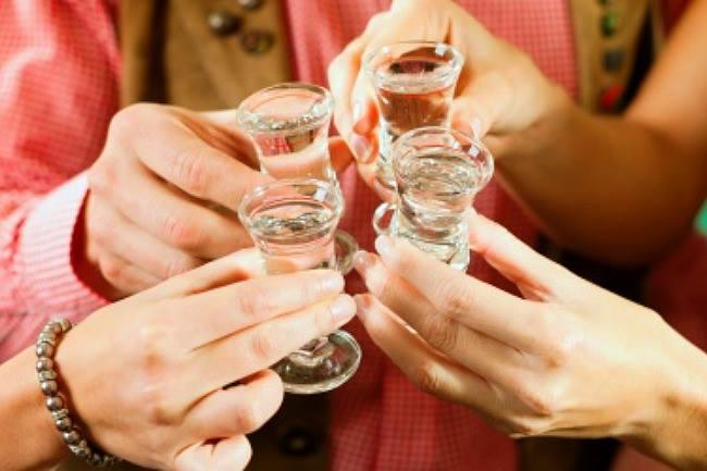 Qui connaît un endroit où je pourrai trouver du bon schnaps ?