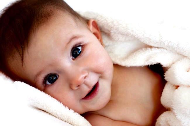 Qui connaît un bon médecin généraliste qui s'y connaît en pédiatrie pour bébés ? Pour des raisons financières, je préférerais éviter le pédiatre...