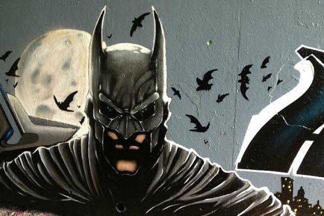 Qui connaît un ou plusieurs graffeurs qui pourraient transformer un mur de 3x3 mètres avec un motif de ce type ?