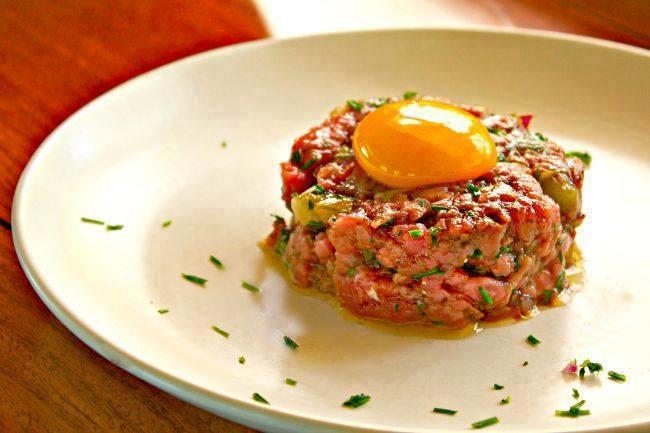 Quel est LE resto où aller pour manger un excellent tartare de boeuf à Strasbourg ? J'en meurs d'envie...