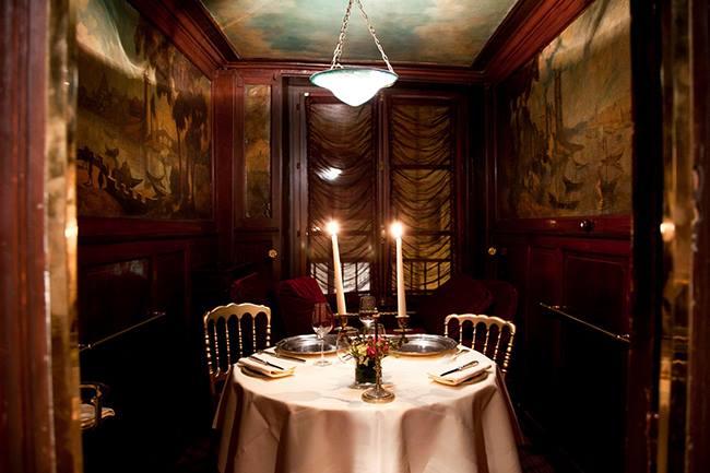 Qui connaît un vrai restaurant romantique et intimiste, une petite perle cachée ? C'est pour fêter nos 2 ans avec mon chéri, il nous faudrait un endroit cosy et calme, avec des bougies et une jolie déco, où l'on mange bien avec des assiettes bien garnies !