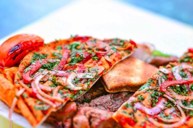 Quel est le meilleur restaurant libanais de Strasbourg, avec un CHOUETTE cadre typique en prime ? :)