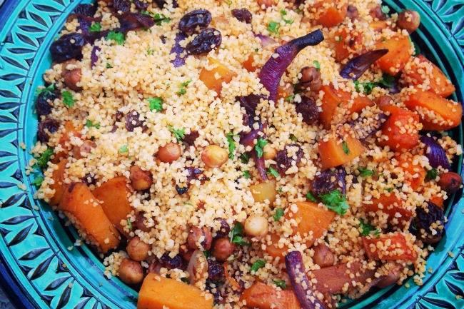 Quel est le meilleur endroit à Strasbourg pour manger un bon conscous merguez ce vendredi soir ? Avec ambiance typique !