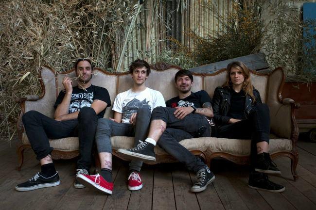 Qui connaît de bons artistes musicaux originaires de Strasbourg ? Peu importe le style, du moment qu'ils aient un GRAND sens de la scène !