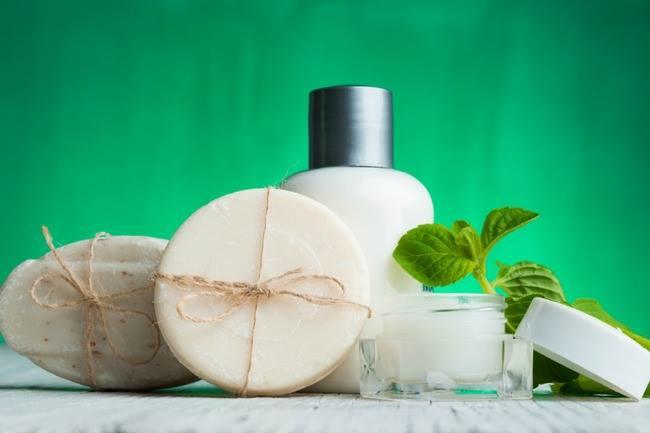 Qui connaît une boutique où je pourrais acheter de BON cosmétiques qui respectent la peau et qui ont une bonne éthique ? Merci !