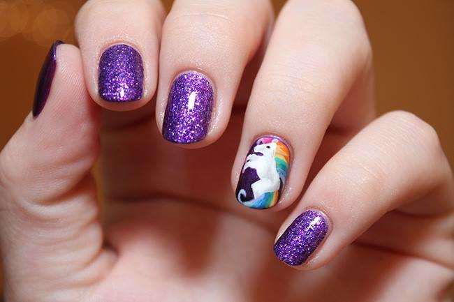 Qui connaît un bon prothésiste ongulaire qui fait un travail de qualité pour de la pose de gel sur capsule ? Merci !