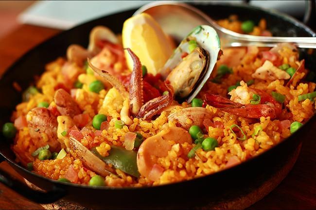 Qui connaît le resto où manger la MEILLEURE paella de Toulouse ?