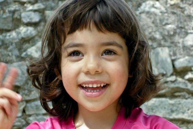 Qui connaît un bon dentiste pour les enfants à Toulouse ou dans l'ouest de Toulouse ? Nous devons consulter pour une dent de lait qui devient grise suite à un choc et je suis assez inquiète :(