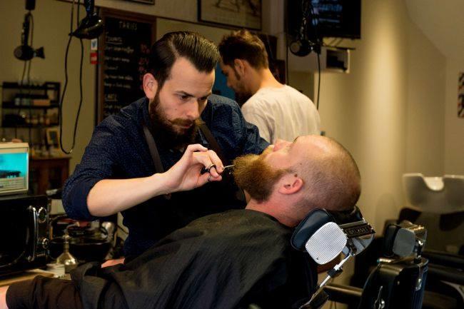 Qui connaît un bon barbier ?