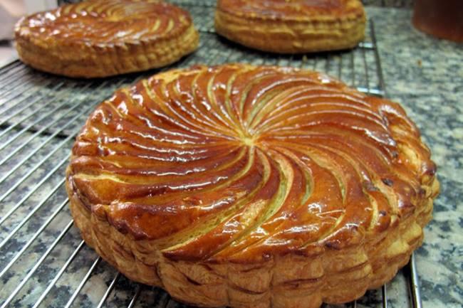 Nous sommes à la recherche de la meilleure galette à la frangipane de Toulouse... Quelqu'un la connaît ?