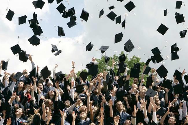 Qui connaît une salle à louer ou un bar / restaurant un minimum chic pouvant accueillir entre 200 et 250 personnes pour un GALA étudiant à Toulouse ou sa périphérie ?