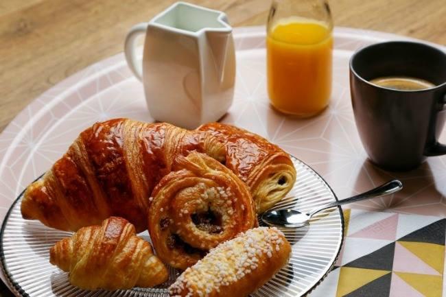 Où trouver les MEILLEURS croissants la ville ? C'est pour un petit déjeuner surprise et très spécial... J'ai envie que tout soit parfait !
