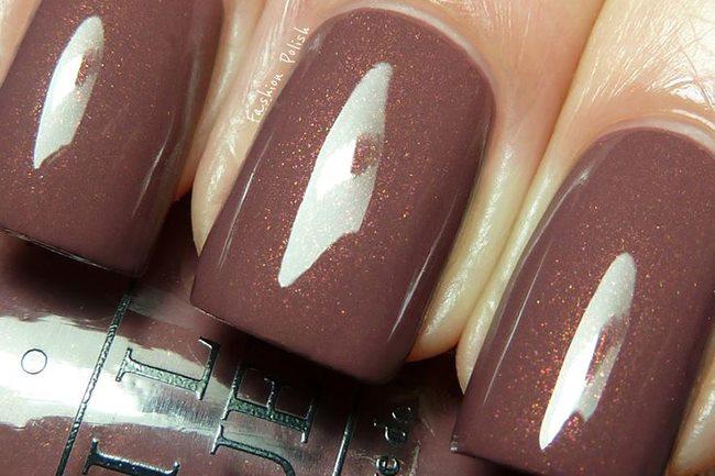 Qui connaît une bonne experte de la pose de vernis semi-permanent avec des produits de qualité supérieure ?