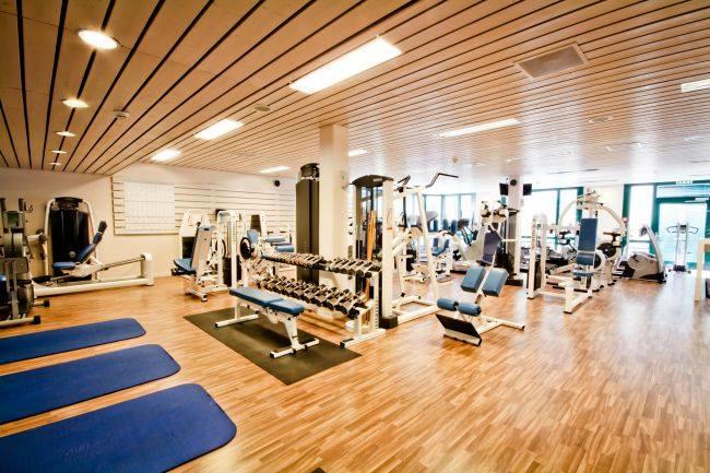 Qui connaît une BONNE salle de sport ? Propre, bien située et avec une ambiance motivante !