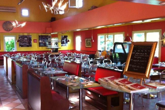 Quelqu'un connaît un endroit dans le centre de Valenciennes pour manger avec un budget étudiant ?