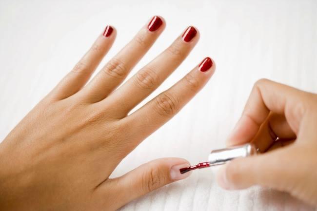 Qui connaît un bon institut accueillant à Valenciennes pour la pose d'un vernis à ongles semi-permanent ?!